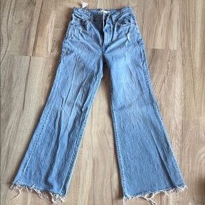 Levi's Rib Cage  Bell Jeans Size 26